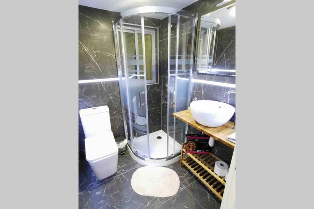 Acogedor Apartamento En El Centro De Santander Apartment Luaran gambar