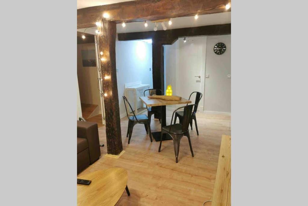 Acogedor Apartamento En El Centro De Santander Apartment Luaran gambar